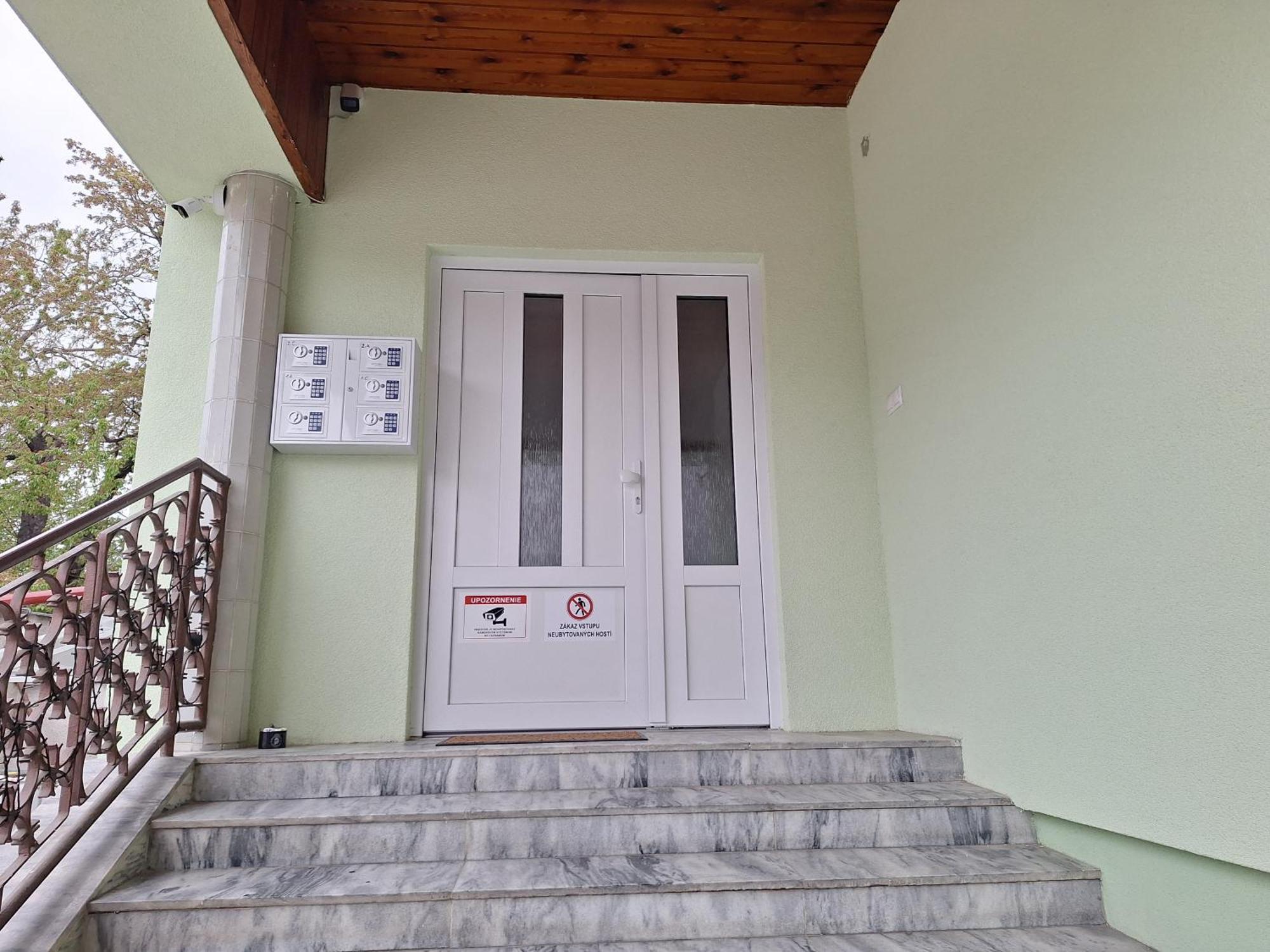 Apartmanovy Dom Stummerova Topoľčany Eksteriør bilde